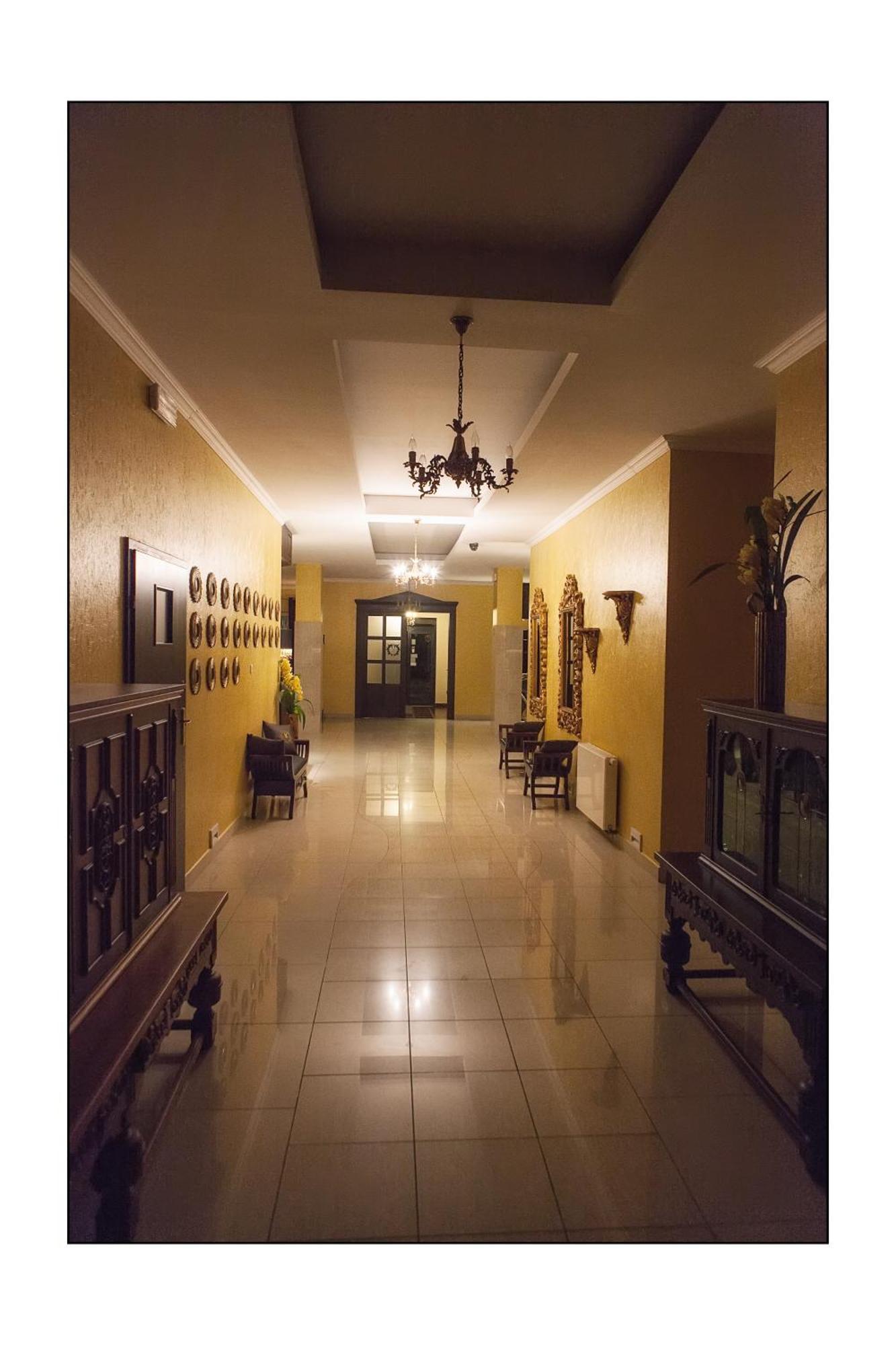 Hotel Lord Debica Exterior foto